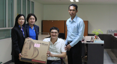 “เราไม่ทอดทิ้งกัน”