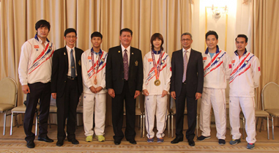 ผู้บริหาร กกท. ในงานรับมอบโอวาทและการแสดงความยินดีจากท่านนายกรัฐมนตรี