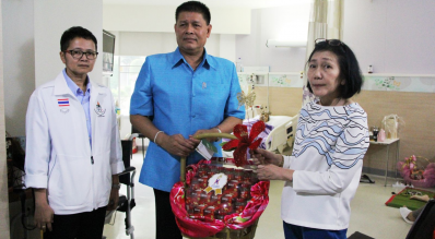 เยี่ยมให้กำลังใจแก่ นายสุทิน ไชยกิตติ อดีตนักกีฬาฟุตบอลทีมชาติไทย