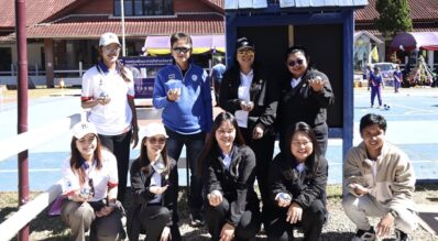 กองทุนพัฒนาการกีฬาแห่งชาติ ร่วมกับตำรวจตระเวนชายแดน ส่งมอบสนามกีฬาและไฟส่องสว่าง พร้อมอุปกรณ์กีฬาในโครงการ “โรงเรียนแห่งความรู้ สุขศาลาแห่งความหวัง“ ดึง โค้ชจุ่น อนุรักษ์ และ เลิฟ คันธรส แชมป์โลกเปตองหญิง ชู้ตติ้ง สร้างแรงบันดาลใจให้กับเด็กและเยาวชน ในพื้นที่ห่างไกล ณ โรงเรียนตำรวจตระเวนชายแดนเฉลิมฉลองครบรอบ 100 ปี ฯ จ.น่าน